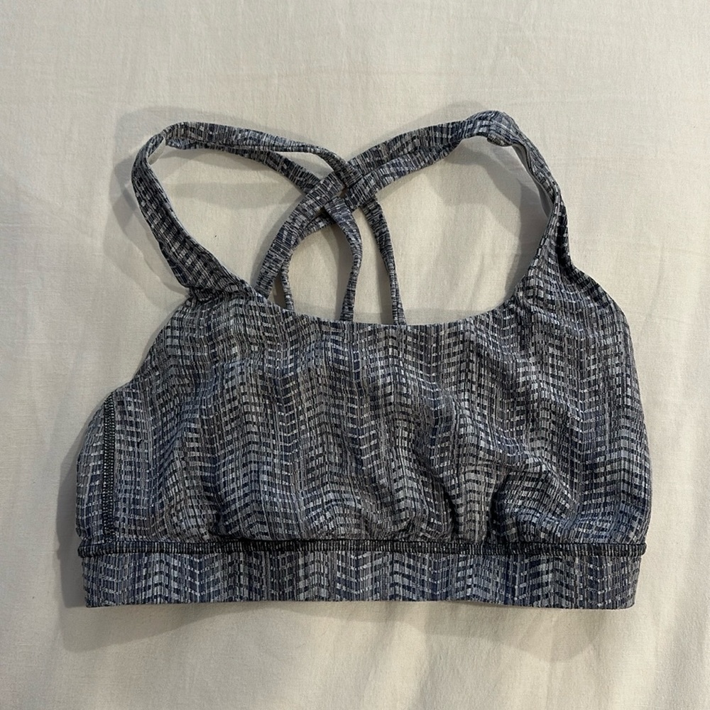 LuluLemon sports bra size 6